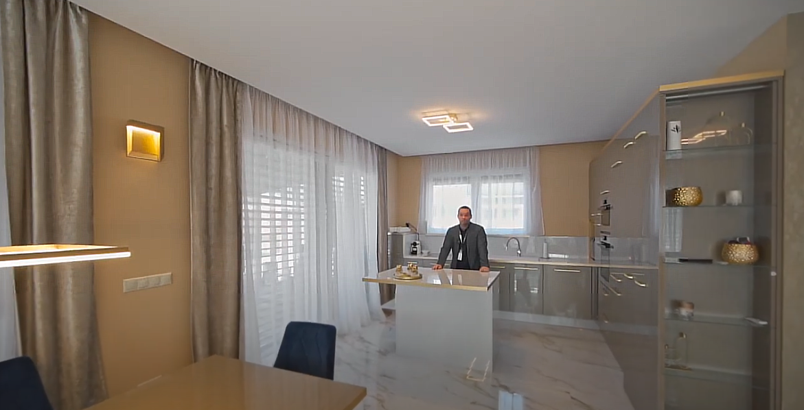 Videó betöltése: Hannából a legszebb? Modern, glamour stílusban!